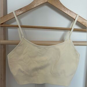 NWT HandM Sports Bra Light Support Size S